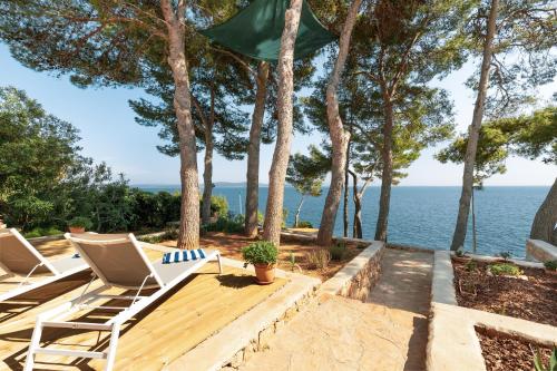 LUMA HVAR Premium Beachfront Villa 1st Row to Sea