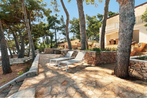 LUMA HVAR Premium Beachfront Villa 1st Row to Sea