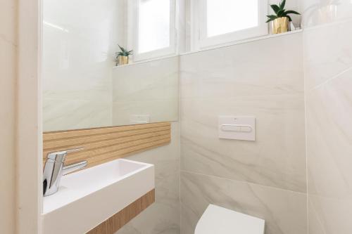 Apartment image 10
