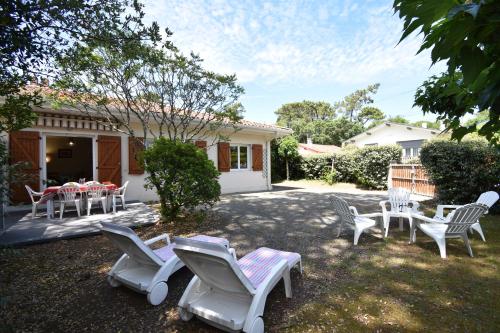 Anlga - Hossegor villa mitoyenne de plain pied rénovée avec jardinet clos et terrasse - Location, gîte - Soorts-Hossegor