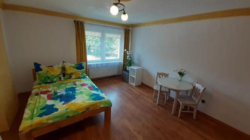 1 queen bed
