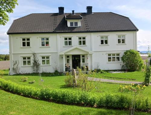 . Faarlund BandB