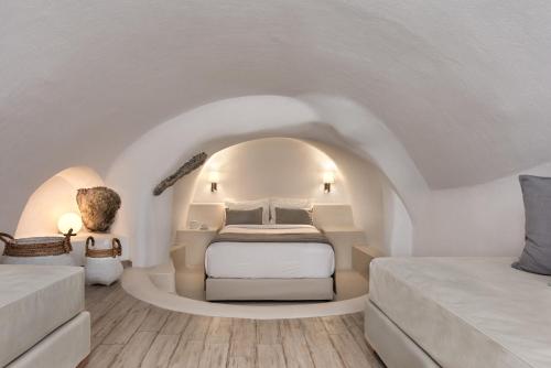 Traditional Cave Suite