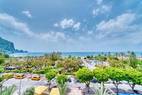 Double Room with Sea View image 1