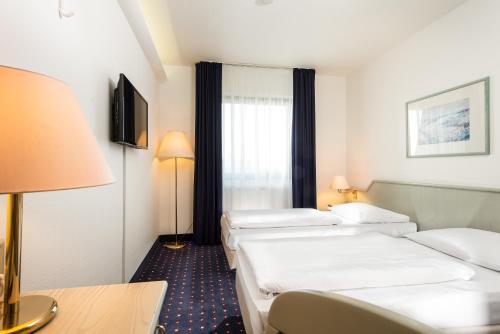 2 twin beds