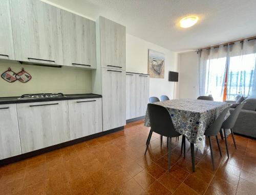  Apartment for six with shared pool in Porto Santa Margherita