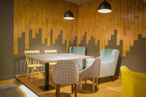 餐廳, Roomy Signature Hotel in 伊斯蘭瑪巴德