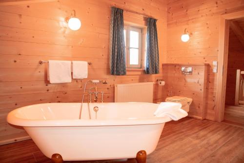 Bathroom, Chalet im Grunen in Seenahe in Franking