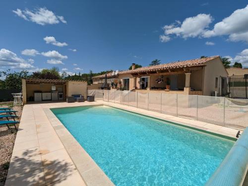 Villa en Provence avec piscine et jacuzzi - Location, gîte - Tavernes