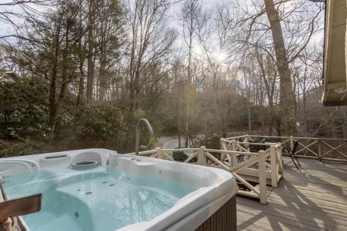 Poplar Hill Hideaway in Boone, USA