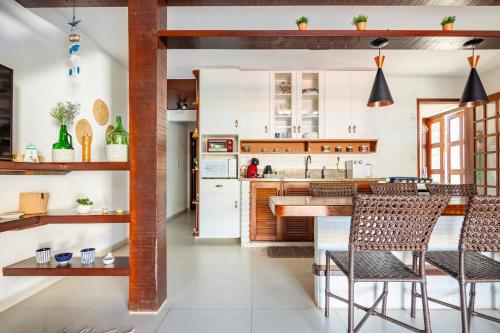 مطبخ, LINDA CASA CONDOMÍNIO EM BÚZIOS (LINDA CASA CONDOMINIO EM BUZIOS) in Vila Luiza