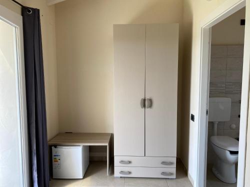 2 twin beds
