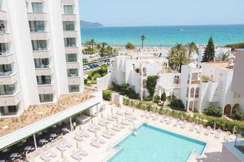 Hipotels Bahía Grande Aparthotel in Cala Millor