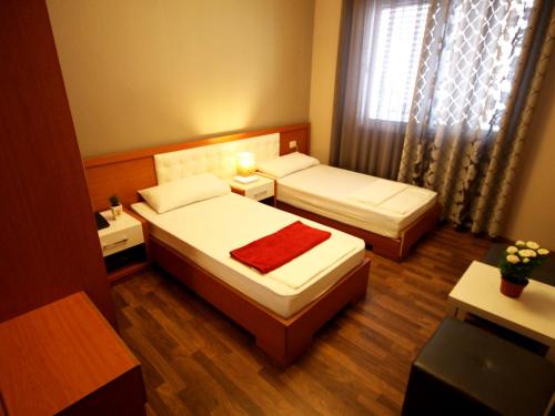Hotel Bylis, Тирана (фото 8)