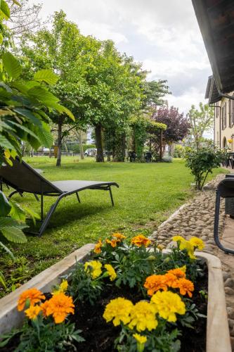 VILLA BOTTERA with Jacuzzi in the garden Cuneo Langhe Piemonte