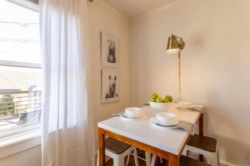 Rising On Main - Suite 200 in Blowing Rock, USA