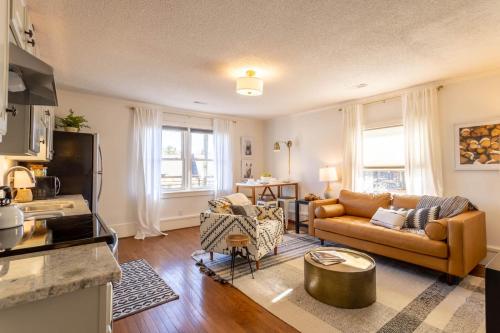 Rising On Main - Suite 200 in Blowing Rock, USA