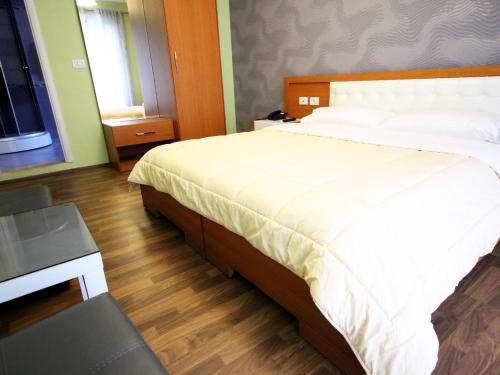 Hotel Bylis - image 2