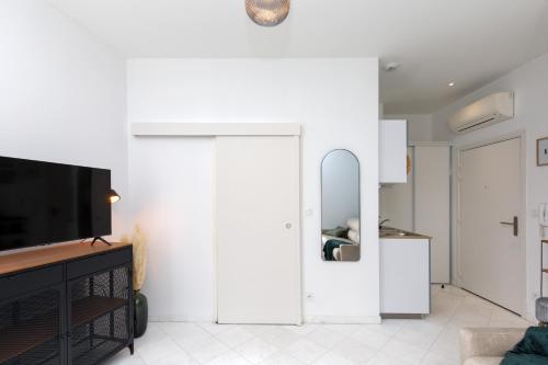 The Green Sun YourHostHelper