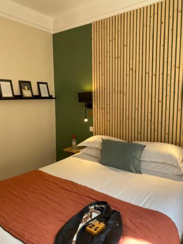 Deluxe Double Room image 1