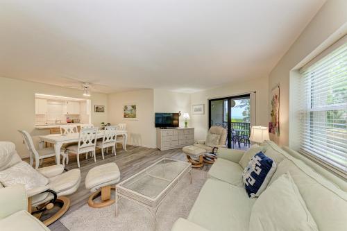 Sea Grape Inn 3 - BEACHFRONT Property thumb 4