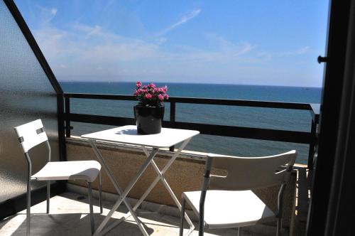 Erkély/terasz, Stadem Studios in Kastella Beach