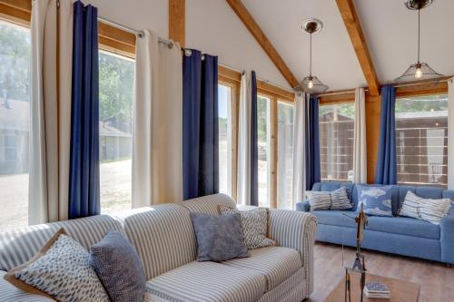 Lakefront Missouri Vacation Rental with Dock and Slip! Lakefront Missouri Vacation Rental with Dock and Slip!