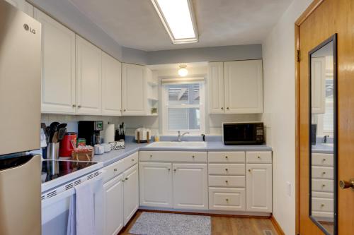 Lakefront Missouri Vacation Rental with Dock and Slip! Lakefront Missouri Vacation Rental with Dock and Slip!