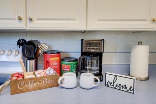 Lakefront Missouri Vacation Rental with Dock and Slip! Lakefront Missouri Vacation Rental with Dock and Slip!