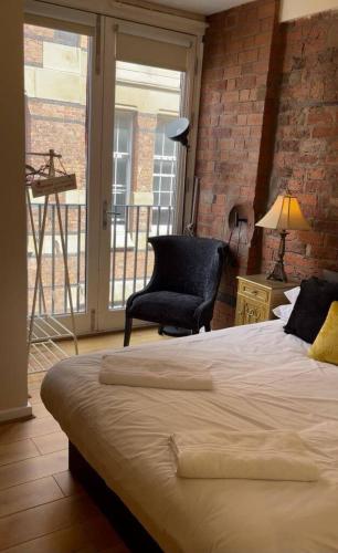 Key Worker Contractor Apartments Liverpool L1 - image 2