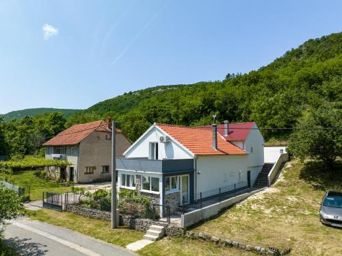 Viesnīcas āriene, Holiday House Zrmanja Vrelo in Gracac