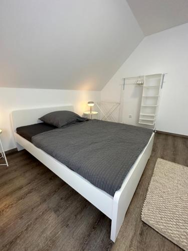 modern, geräumig, stylische Wohnung in Melle - Apartment