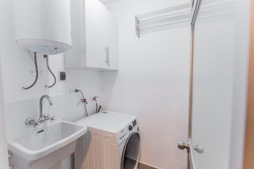 Stylish 2BR in Miraflores