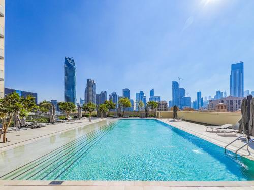 Superior 1BR In Burj Royale - Downtown Dubai, Дубай (фото 3)