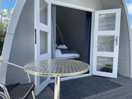 Iekārtas, Cosy Glamping Pod with Ensuite WC Near Kingsbridge & Salcombe in Churchstow