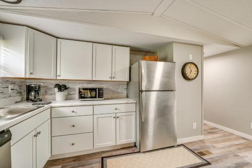 Kentucky Vacation Rental Half-Mi to Mammoth Cave! in Sloans Crossing, USA