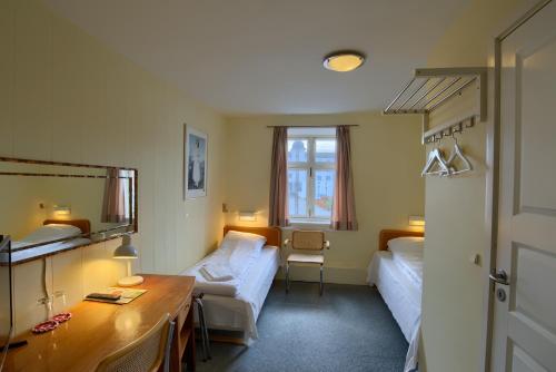 Ebsens Hotel - image 10