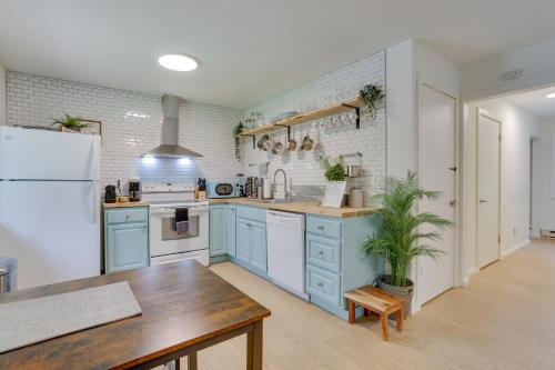 Cozy Swan Lake Apt with Grill and Private Yard in 米德爾敦