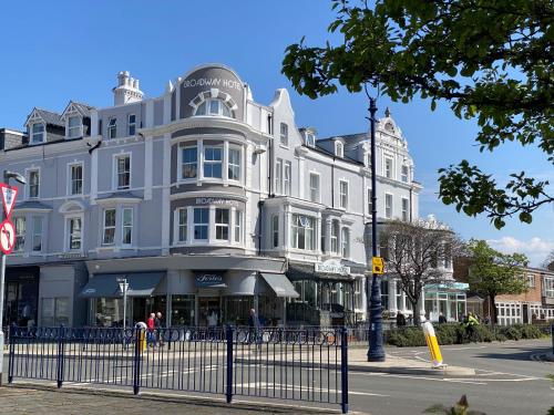 The Broadway Hotel Llandudno