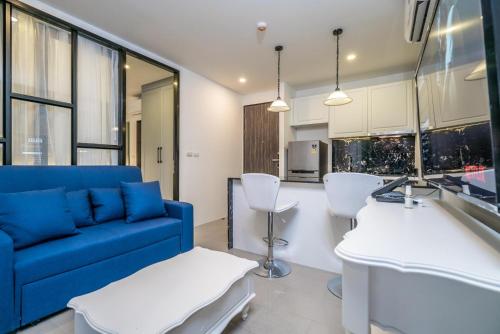 Modern Condo Palmyrah by Lofty