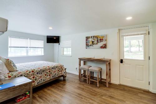 Cozy Studio Less Than 1 Mi to Downtown Mountain View!