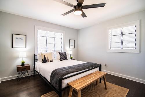 Stylish 2BR 1 Mile From Downtown And The Aquarium in Pittsburgh