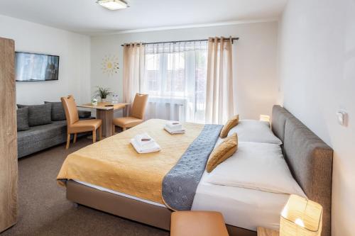 เอเลนดริส - อูบิโตวานี ยู คอสเตลา (Elendris - Ubytovani u kostela) in สลาตินา