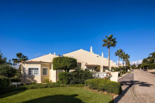 Casa do Verde at Presa de Moura near Carvoeiro and Ferragudo in เซสมาเรียส