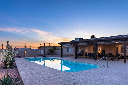 Havasu Mtn View Escape with Pool and Boat Parking - image 7