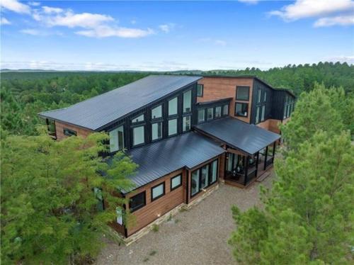 NEW, Luxe, A+Location, Sleeps up to 24, Great View! in Broken Bow, USA