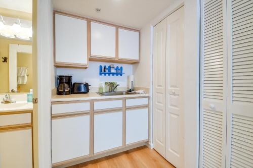 North Myrtle Beach Condo with Lazy River Pools! - image 12