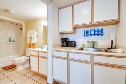 North Myrtle Beach Condo with Lazy River Pools! - image 5