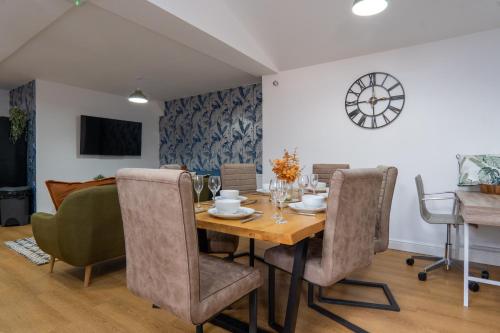 Heartland House, 7 Spacious Bedrooms Sleeps 4 plus, near NEC, JLR,BHX, Birmingham (fotografie 5)