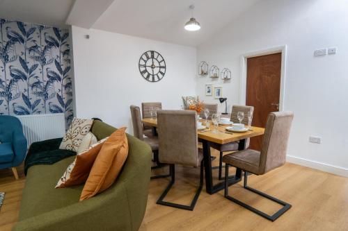 Heartland House, 7 Spacious Bedrooms Sleeps 4 plus, near NEC, JLR,BHX, Birmingham (fotografie 4)